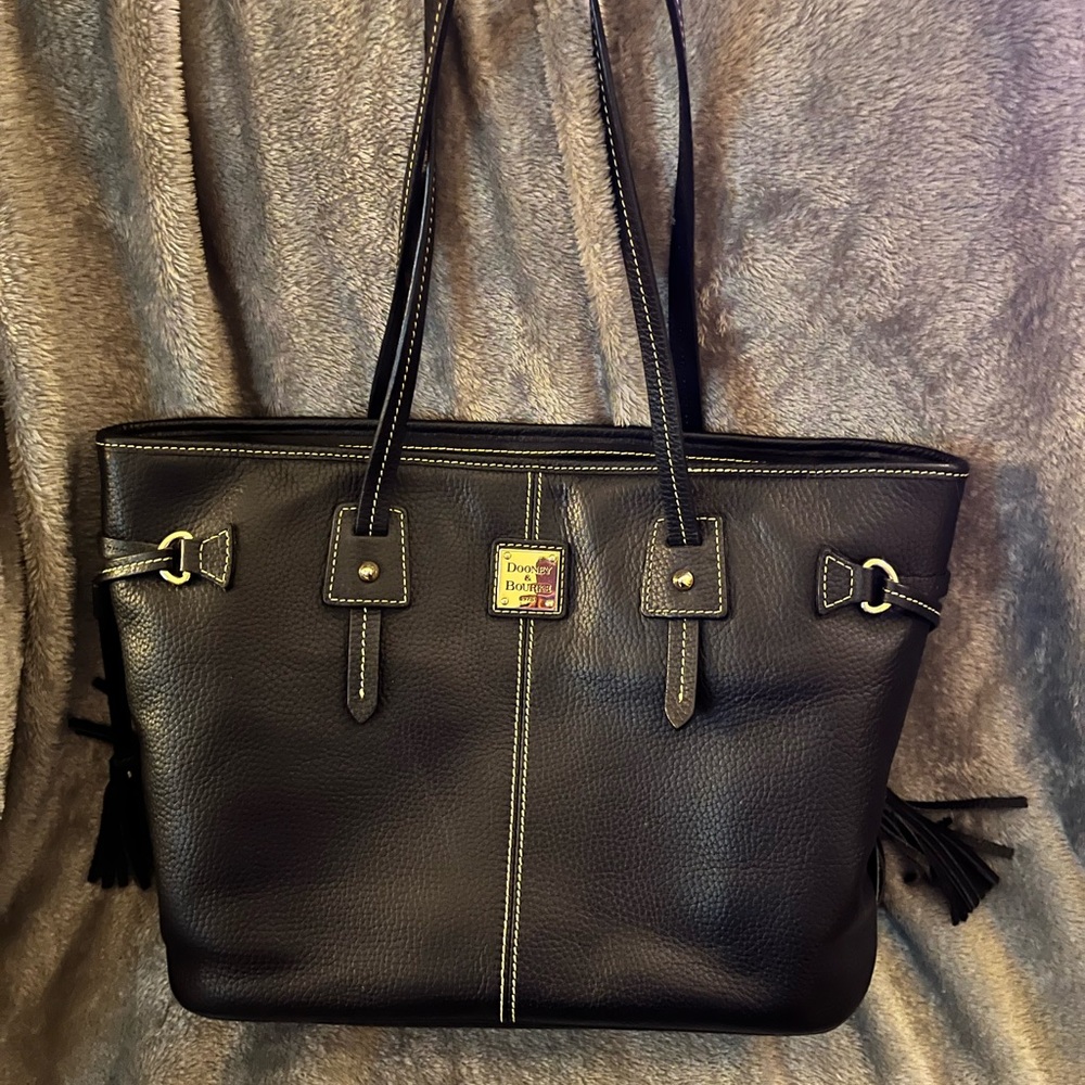 Dooney & Bourke Handbag